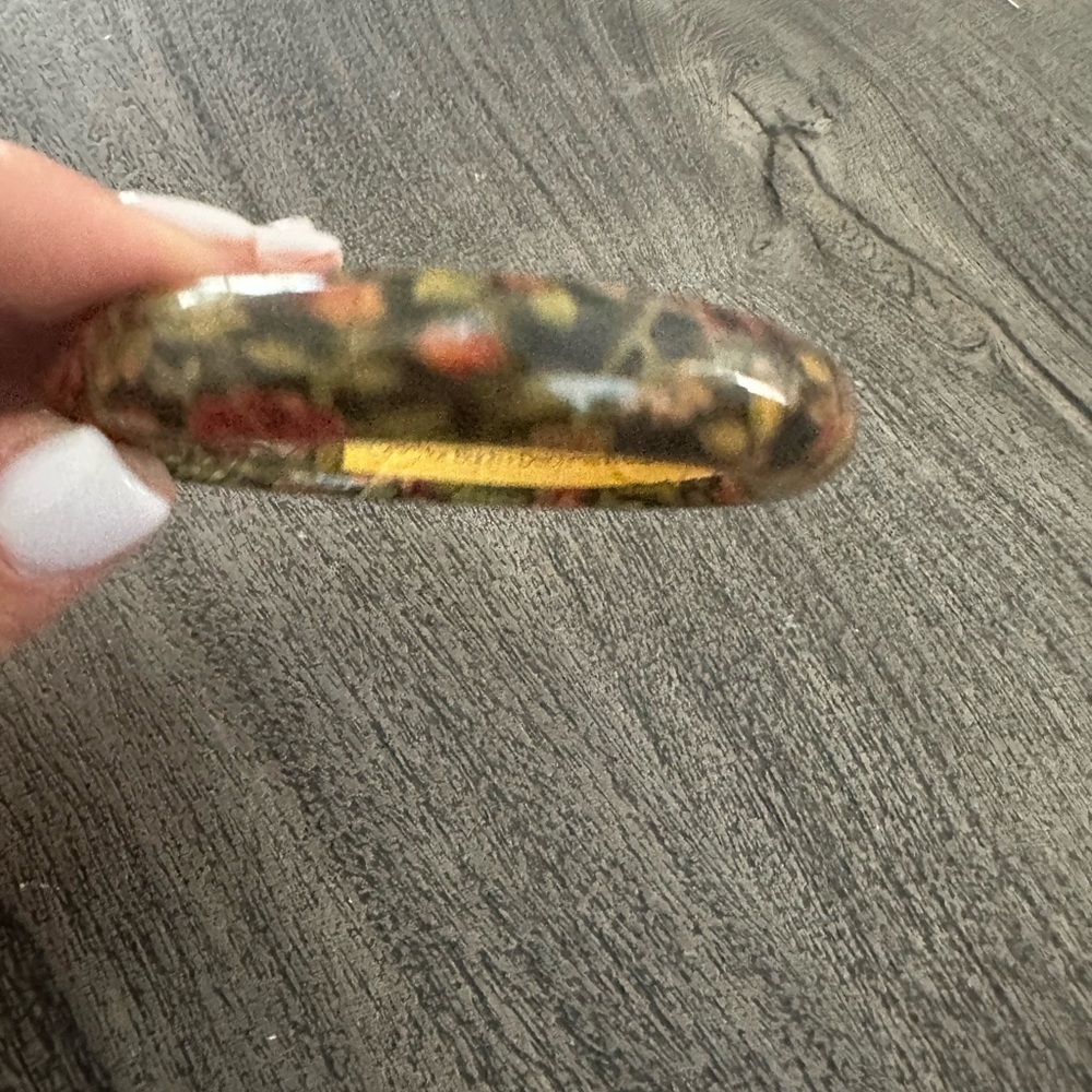 Floral Patterned Bangle Bracelet - Picture 3 of 5